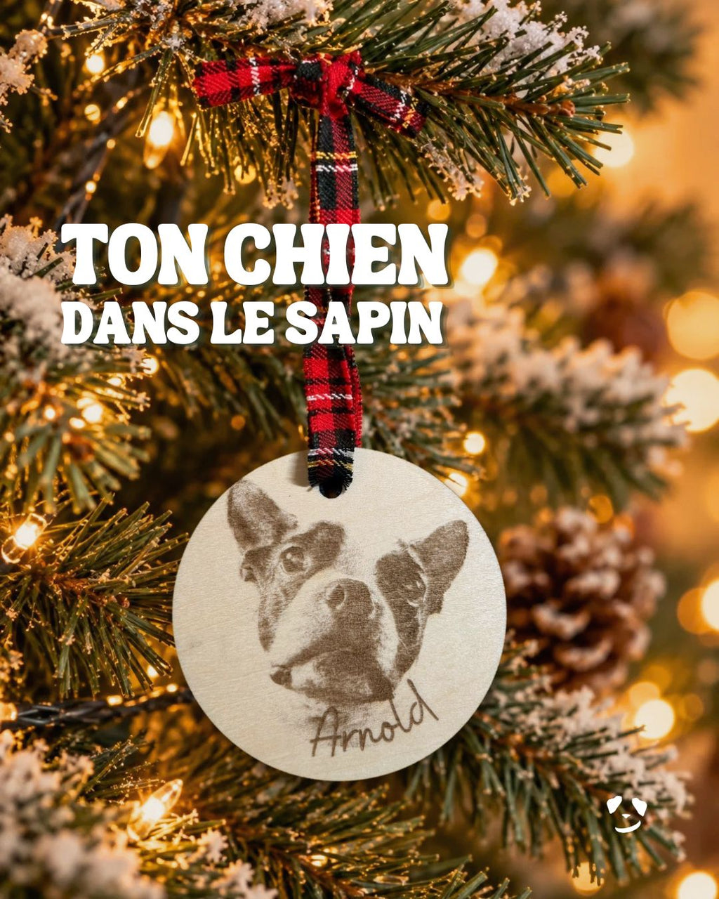 Ornement de Noël personnalisé – Portrait de ton chien gravé sur bois | Fait au Québec