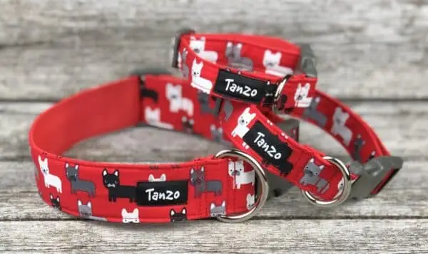 Collier, pugs fond rouge – Image 2