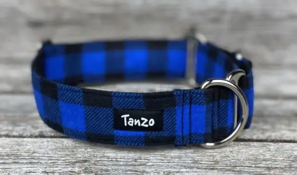Collier, carreaux bleu et noirs – Image 4