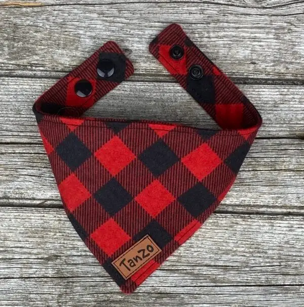 Foulard pour chat, gros carreaux rouges et noirs – Image 2