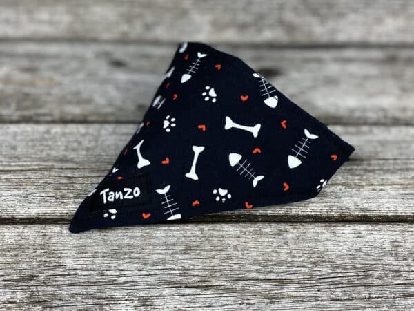 Cat bandana, black with bones and fish