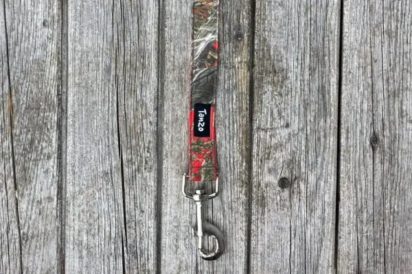 Laisse, camouflage rouge
