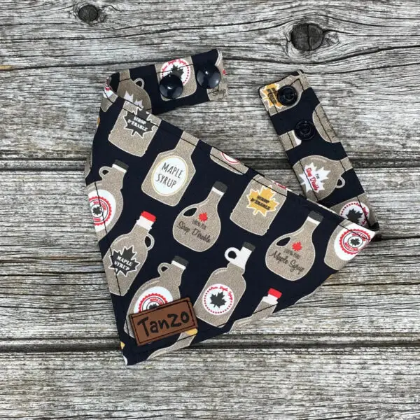 Foulard pour chat, bouteilles de sirop d'érable – Image 2