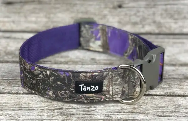 Collier régulier pour chien en tissu camouflage violet avec clip gris – Tanzo